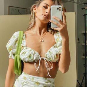 Yvonne and Love Cropped Puff Small Sleeve Top Small